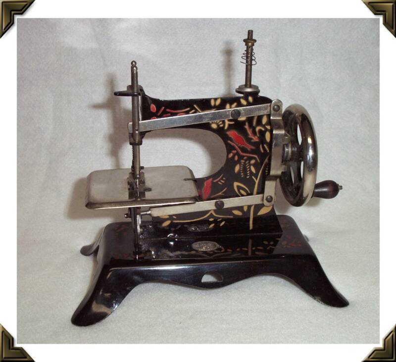 Plank Toy Sewing Machine